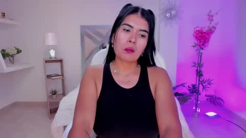 Snapshot of corina_white chatting on March 2025 06:12:01 PM Corina White online show from March 2025 06:12:01 PM