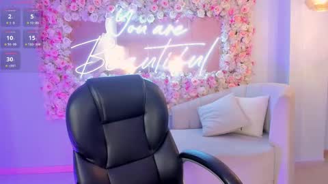 Corinne Russo online show from February 2025 07:05:01 AM