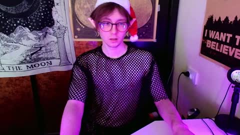 Snapshot of cosmonudes chatting on December 2024 09:52:02 AM Barry online show from December 2024 09:52:02 AM