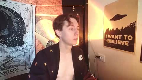 Snapshot of cosmonudes chatting on September 2025 02:16:02 PM Barry online show from September 2025 02:16:02 PM