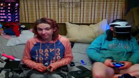 Alaskawildcouple online show from October 2025 01:21:02 PM