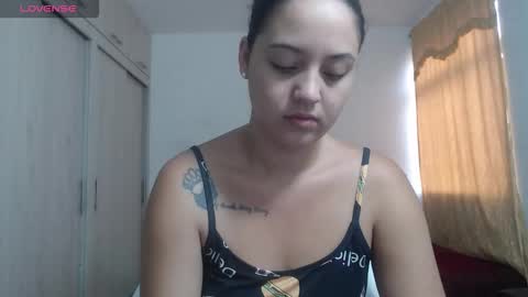 Snapshot of couple_sexandlove chatting on October 2025 12:55:01 PM ALEJANDRO Y EMILY online show from October 2025 12:55:01 PM
