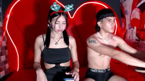 MIA LIZ AND SAM online show from December 2024 01:16:02 PM