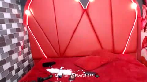 MIA LIZ AND SAM online show from February 2025 11:47:02 PM