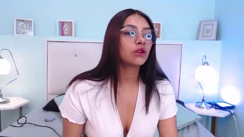 lola y juan online show from March 2025 03:46:02 AM