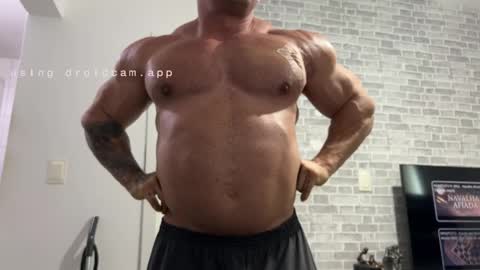 Snapshot of couplemuscle40 chatting on May 2026 04:57:01 PM couplemuscle40 online show from May 2026 04:57:01 PM