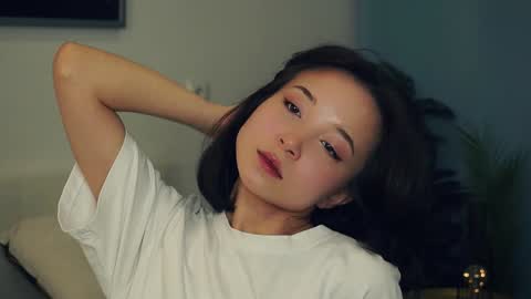 Yui online show from January 2025 07:07:01 AM