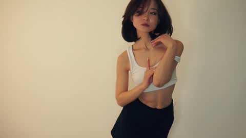 Yui online show from February 2025 02:02:01 PM