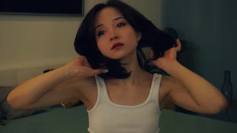 Yui online show from February 2025 07:26:01 AM