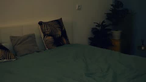 Yui online show from February 2025 04:36:01 PM