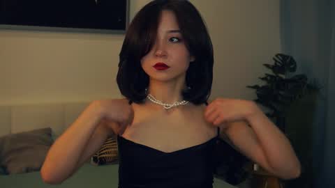 Yui online show from February 2025 07:49:01 AM