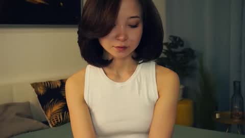 Yui online show from February 2025 07:21:01 AM