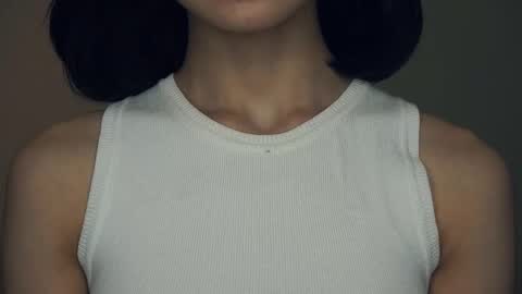 Yui online show from February 2025 01:33:01 PM