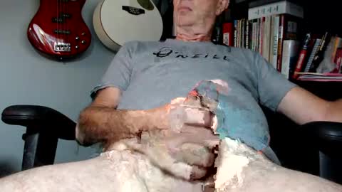 Snapshot of cozycanuck chatting on September 2025 05:07:02 AM CozyCanuck online show from September 2025 05:07:02 AM