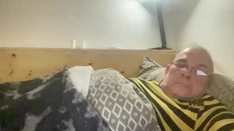 crapaud75018paris online show from April 2026 07:49:01 PM