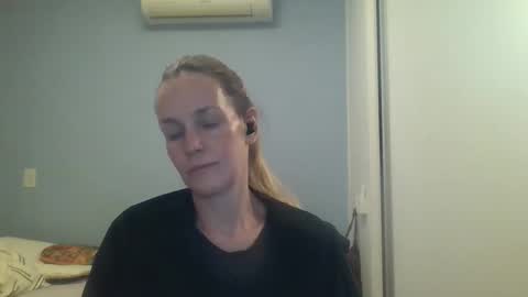 Anny online show from September 2025 10:54:01 PM