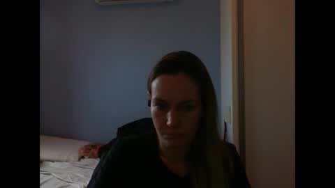 Anny online show from October 2025 10:49:01 AM