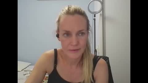 Anny online show from January 2026 12:24:01 AM