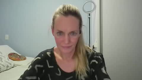 Anny online show from February 2026 12:47:02 AM