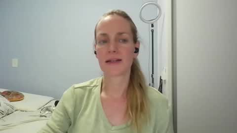 Anny online show from February 2026 11:05:02 PM