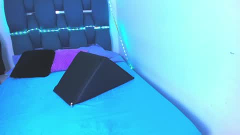 crazybaby_squirt online show from June 2026 03:11:01 AM