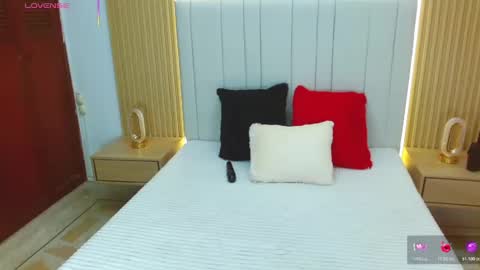 Sara online show from October 2025 01:11:02 PM