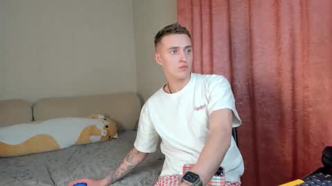 Alex online show from November 2025 06:32:01 PM