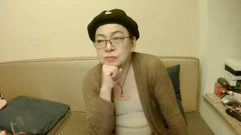 Kelly   online show from March 2025 08:54:01 PM