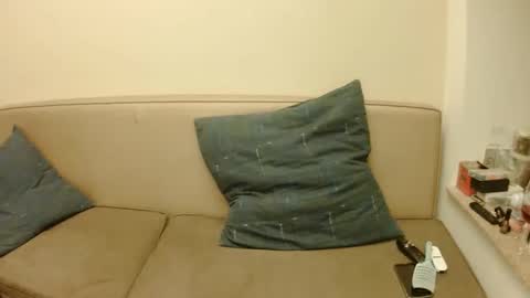 Kelly   online show from February 2026 06:17:02 PM