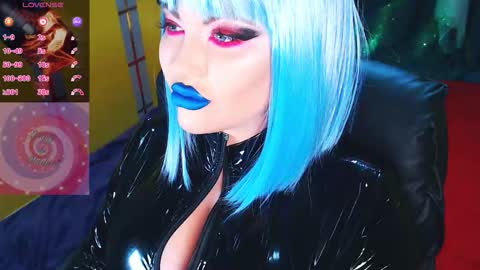 Roxy online show from November 2025 02:15:01 PM