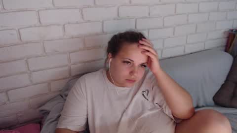 Crazyy Girl  online show from November 2025 04:05:01 PM