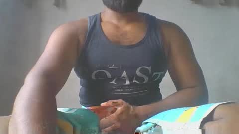 crazzy_booy online show from October 2025 04:54:01 AM