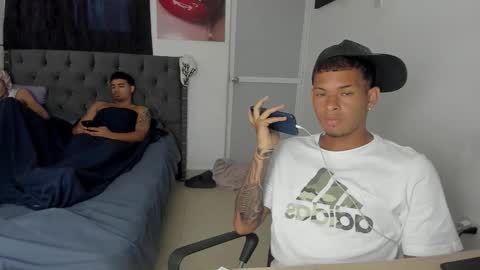 crazzy_master1 online show from April 2026 09:27:01 PM