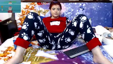 Snapshot of crazzy_pussy chatting on December 2024 09:50:02 PM Ana online show from December 2024 09:50:02 PM