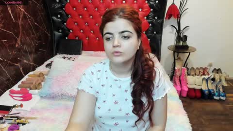 Snapshot of crazzy_pussy chatting on February 2025 10:49:02 PM Ana online show from February 2025 10:49:02 PM