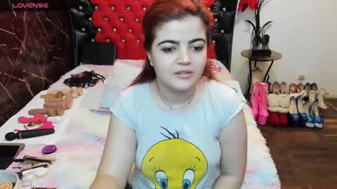 Snapshot of crazzy_pussy chatting on February 2025 01:27:02 AM Ana online show from February 2025 01:27:02 AM