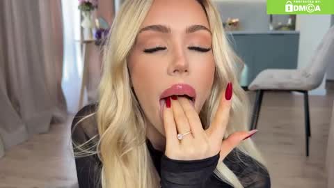 ALEXA AND WALLY online show from April 2026 07:14:01 AM