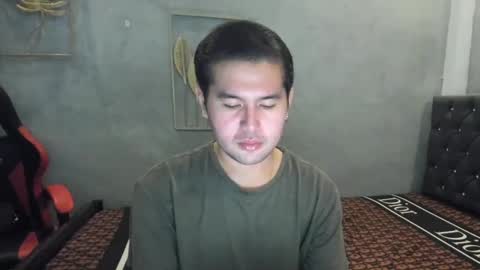 BareCreamyCum online show from December 2024 01:39:01 PM