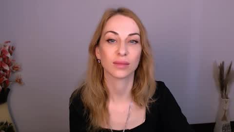 Snapshot of create_your_own_sun chatting on November 2025 01:33:02 PM Lera online show from November 2025 01:33:02 PM