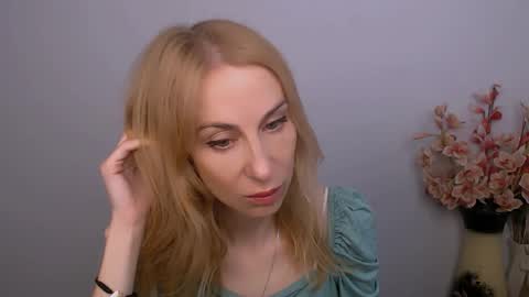 Snapshot of create_your_own_sun chatting on May 2026 08:21:02 AM Lera online show from May 2026 08:21:02 AM