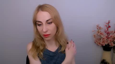 Snapshot of create_your_own_sun chatting on June 2026 12:33:02 PM Lera online show from June 2026 12:33:02 PM