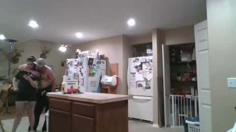 Snapshot of creeksidecouple chatting on January 2026 01:55:02 AM Creeksidecouple online show from January 2026 01:55:02 AM