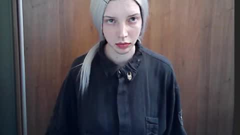 Snapshot of crimson_lady6 chatting on May 2026 06:14:02 PM crimson_lady6 online show from May 2026 06:14:02 PM