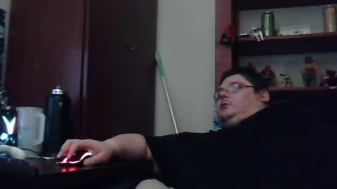 Snapshot of crimsonducki chatting on June 2026 04:42:02 AM Duckie online show from June 2026 04:42:02 AM