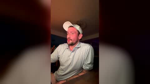 crimsonxclover online show from April 2026 11:54:02 PM