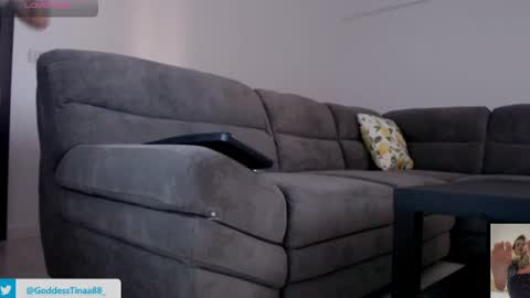 Snapshot of cris_tinne chatting on June 2026 06:46:01 AM cris_tinne online show from June 2026 06:46:01 AM