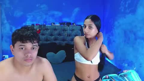 CRISANDMERY online show from September 2025 04:12:02 AM