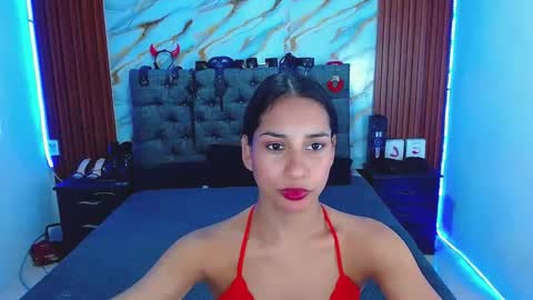 CRISANDMERY online show from March 2026 10:21:01 AM