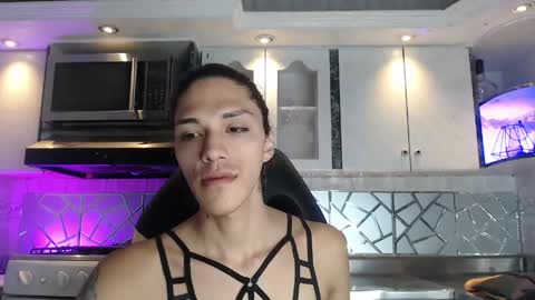 Snapshot of crisozzz chatting on April 2026 05:34:01 PM Cristina Onazis online show from April 2026 05:34:01 PM