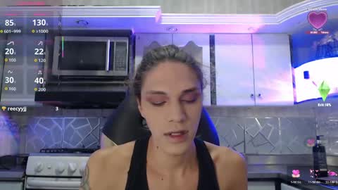 Snapshot of crisozzz chatting on May 2026 05:40:02 PM Cristina Onazis online show from May 2026 05:40:02 PM